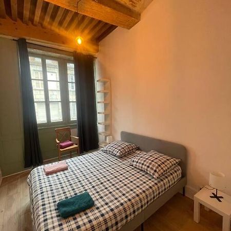 Elegant 2 Chambres Vieille Ville Besancon Exterior photo